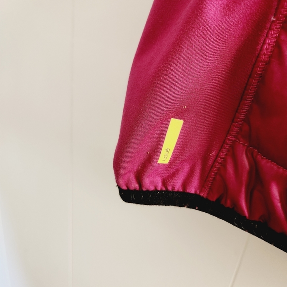 Lole Icy Vest Mulberry Quilted Sleeveless Outerwear Activewear Hiking Winter - Picture 6 of 12